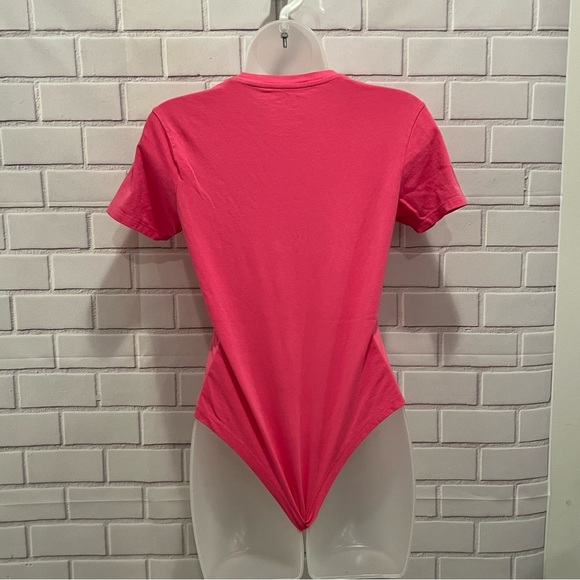 Pink Short Sleeve Bodysuit/size M - Picture 7 of 9